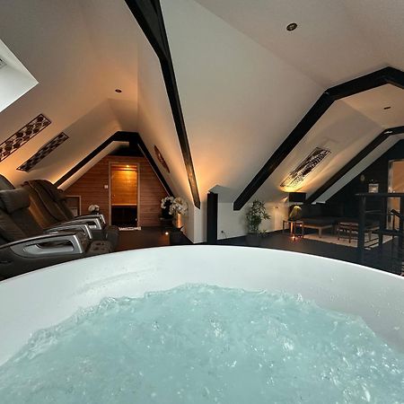 Les Suites De Bougainville Конкарно Екстериор снимка