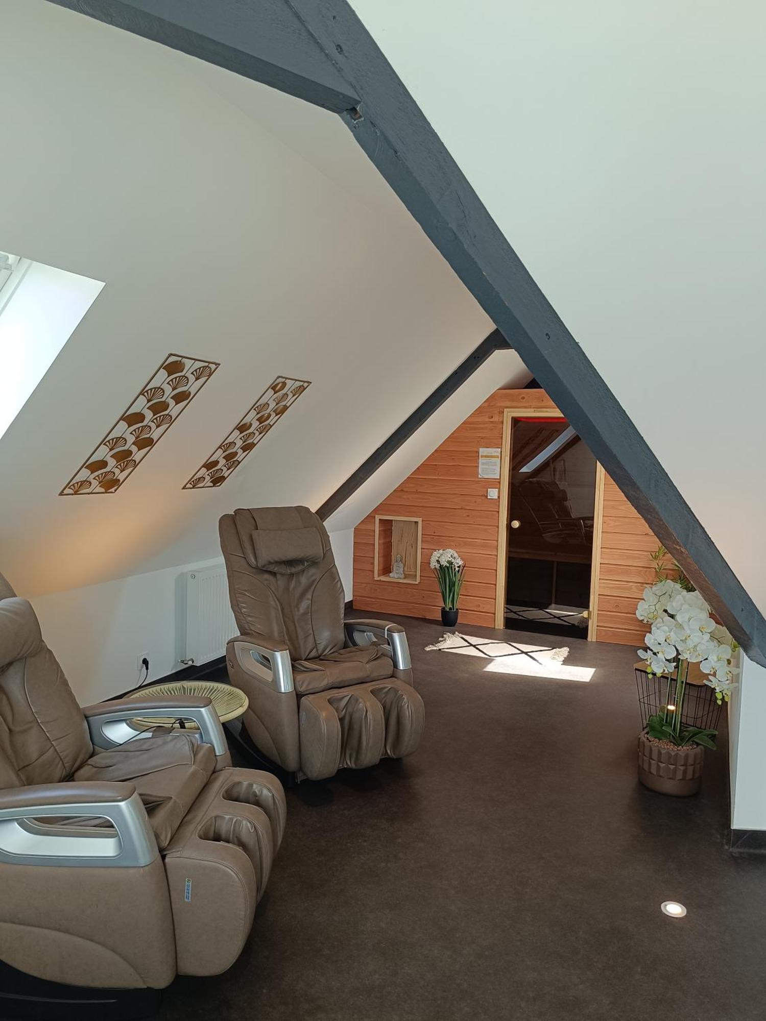 Les Suites De Bougainville Конкарно Екстериор снимка